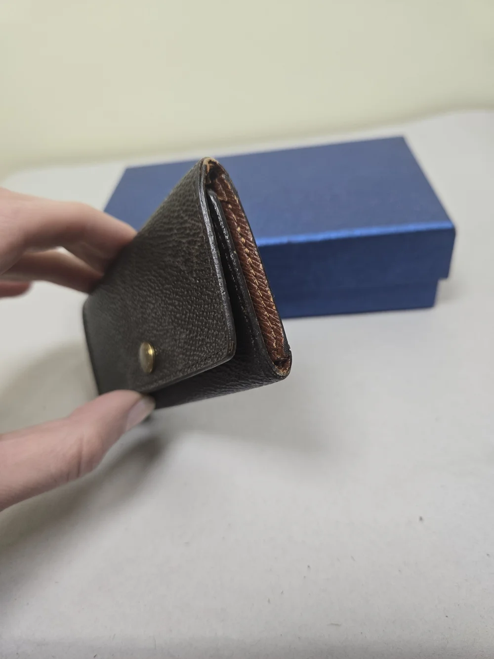 Louis Vuitton compact louis